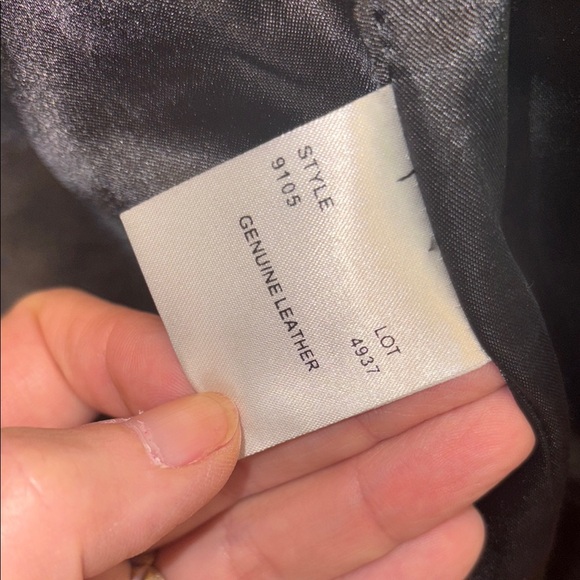 Black Leather Vest with Detailing - Picture 5 of 8